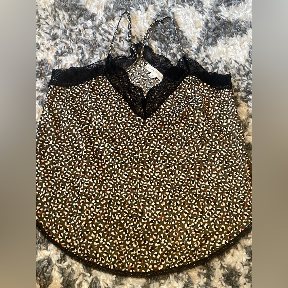 Size small lace trimmed tank